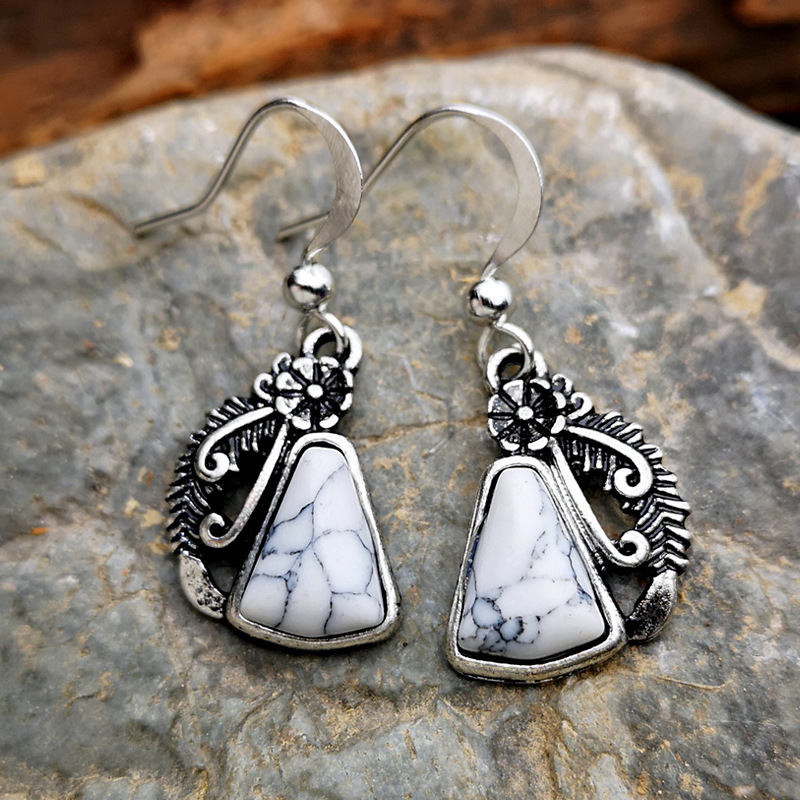 Retro Creative Feather Leaf Eardrops Flower White Turquoise Earrings - Image 4