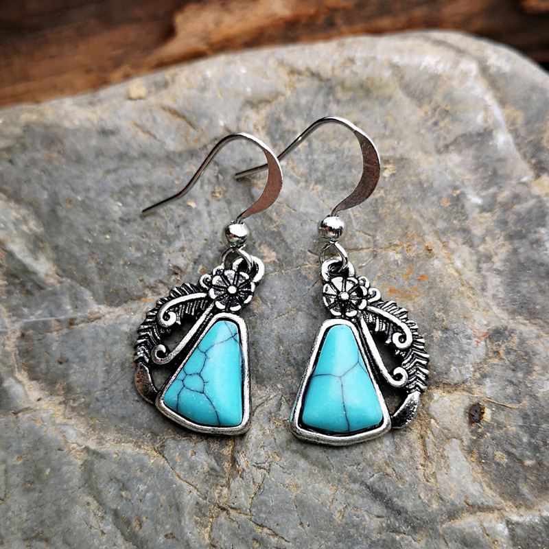 Retro Creative Feather Leaf Eardrops Flower White Turquoise Earrings - Image 5